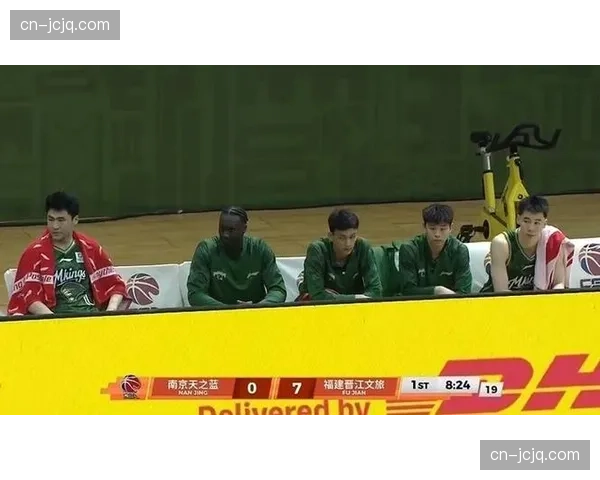 南京同曦签约卡特赖特与马温 外援组合频繁更替寻求化学反应 南京同曦签约卡特赖特与马温 外援组合频繁更替寻求化学反应