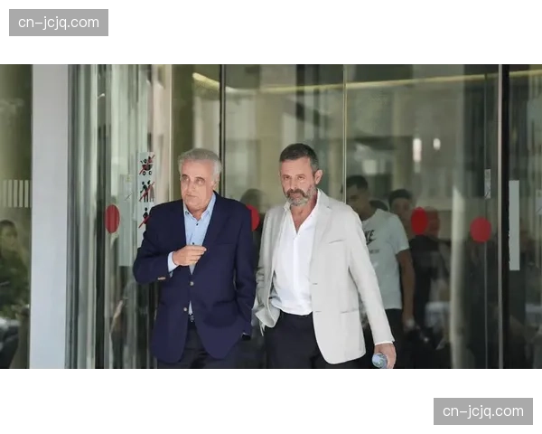 皇马拒绝为巴萨进行列队致敬 内格雷拉案影响持续发酵